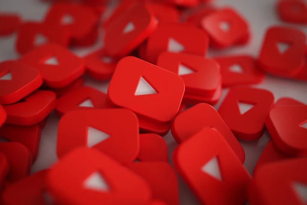 pile 3d play button logos 1